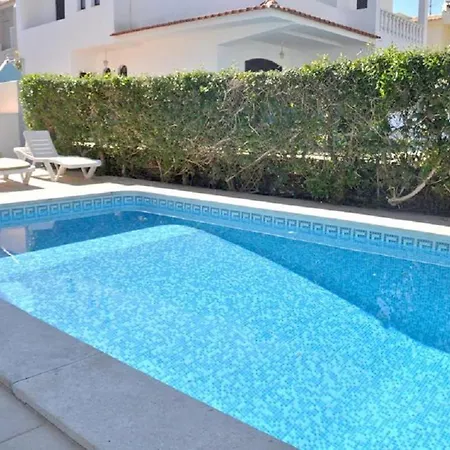 Cmfortable Semi-detached Private Pool *