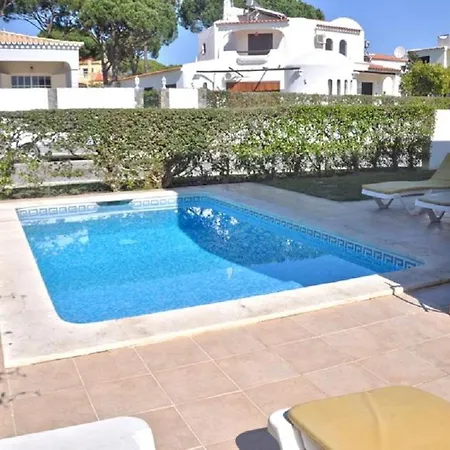 Cmfortable Semi-detached Private Pool *